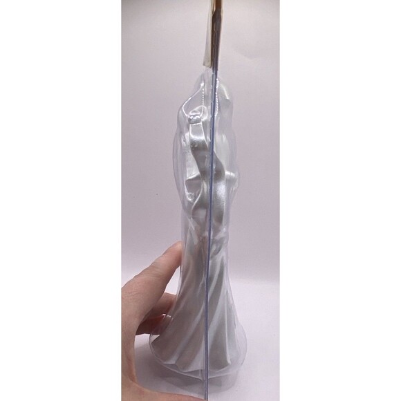 Wilton Cake Topper 6.25"- First Kiss Wedding Shimmer White  NIB Bride Groom - Picture 5 of 16